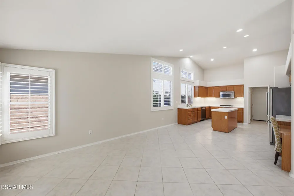 141 Giant Oak Avenue Newbury Park, CA 91320