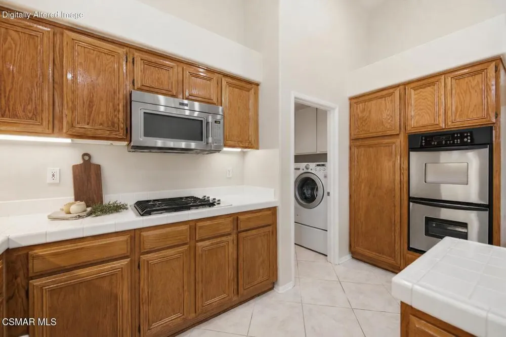 141 Giant Oak Avenue Newbury Park, CA 91320