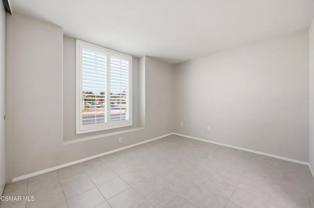 141 Giant Oak Avenue Newbury Park, CA 91320