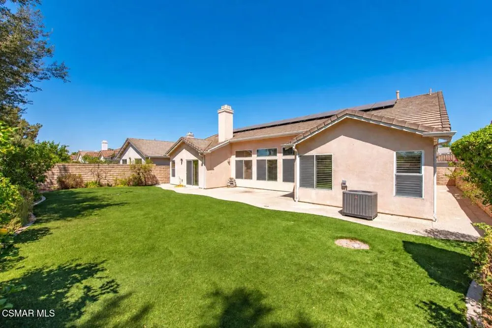 141 Giant Oak Avenue Newbury Park, CA 91320