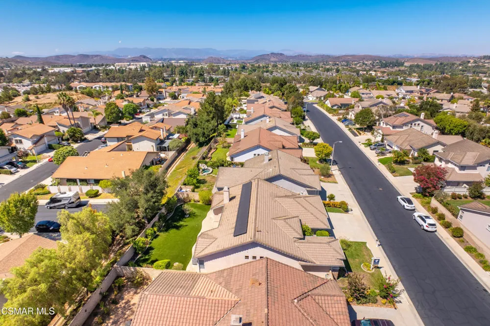 141 Giant Oak Avenue Newbury Park, CA 91320