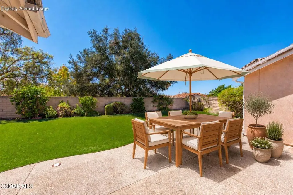 141 Giant Oak Avenue Newbury Park, CA 91320