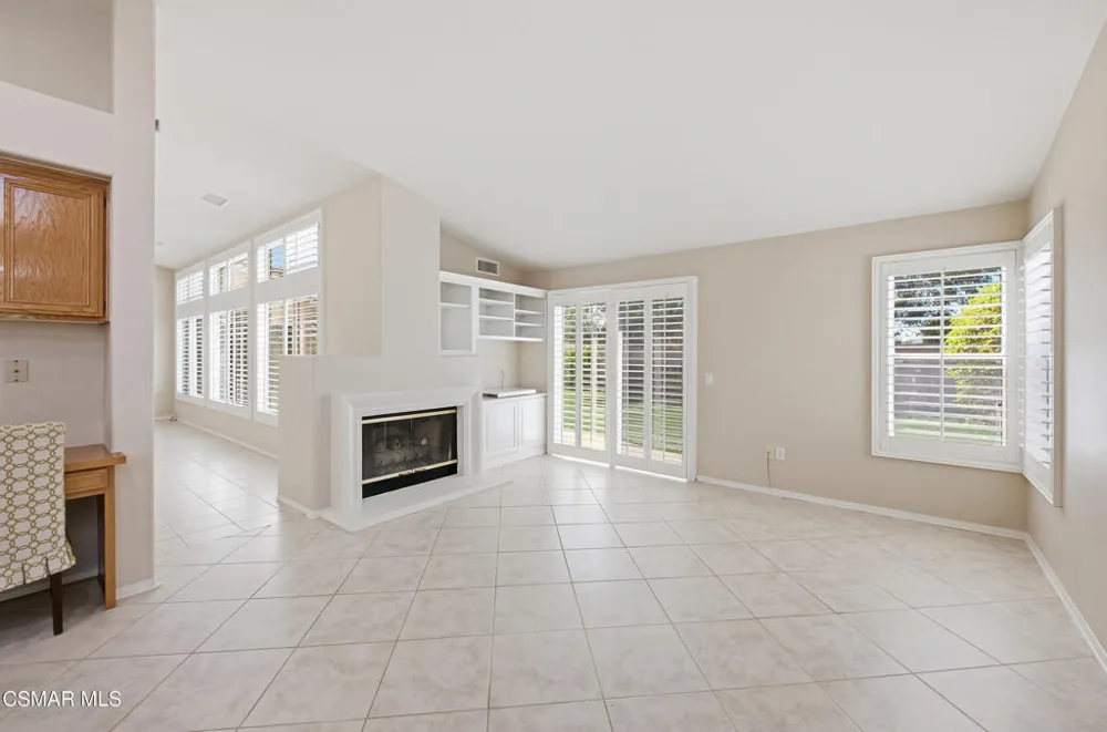 141 Giant Oak Avenue Newbury Park, CA 91320