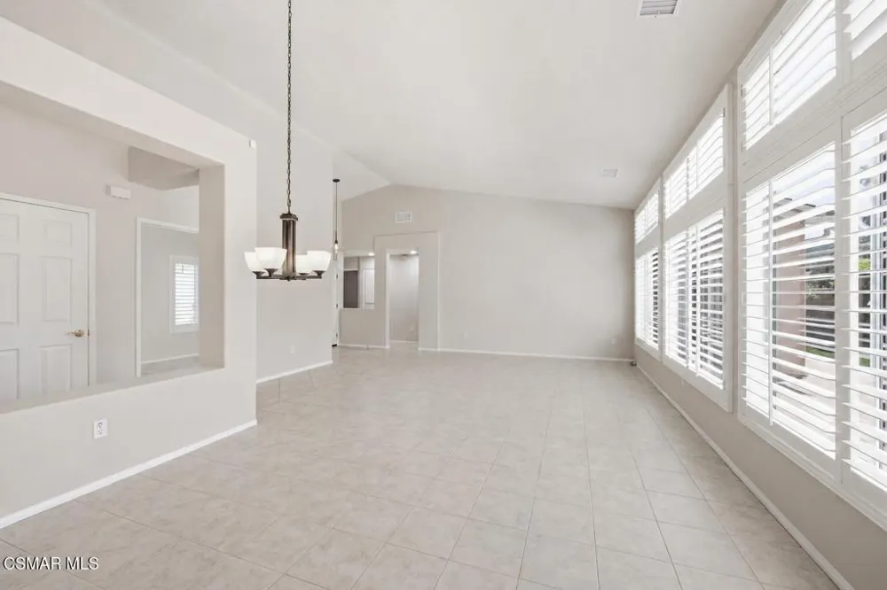 141 Giant Oak Avenue Newbury Park, CA 91320