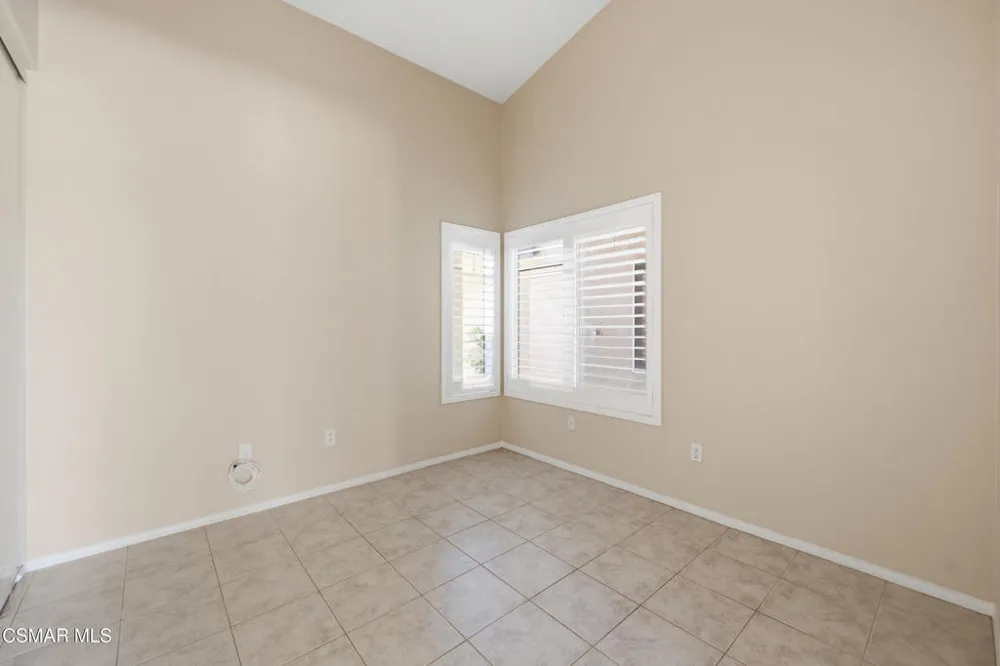 141 Giant Oak Avenue Newbury Park, CA 91320