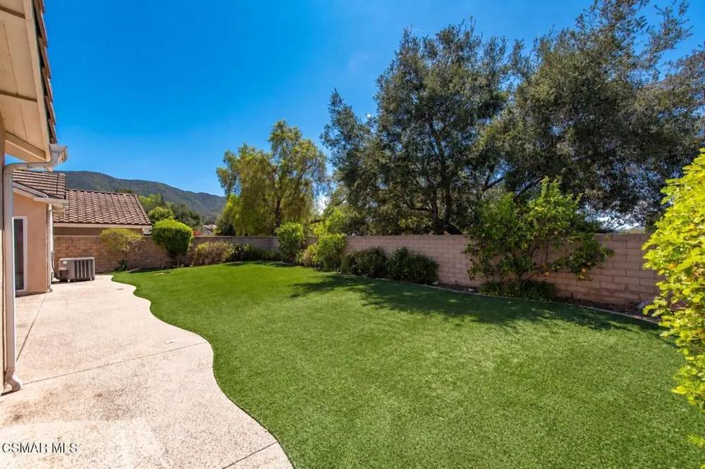 141 Giant Oak Avenue Newbury Park, CA 91320