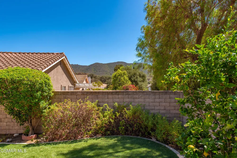 141 Giant Oak Avenue Newbury Park, CA 91320