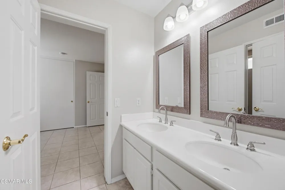 141 Giant Oak Avenue Newbury Park, CA 91320