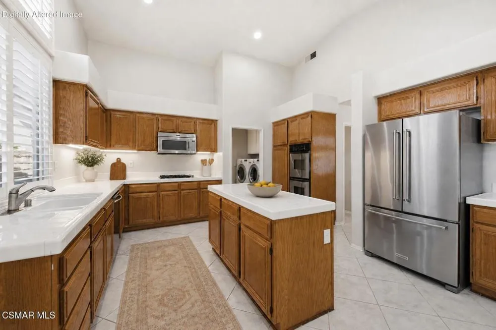 141 Giant Oak Avenue Newbury Park, CA 91320