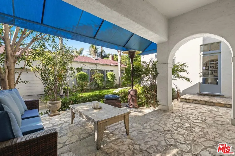 537 June Street Los Angeles, CA 90004