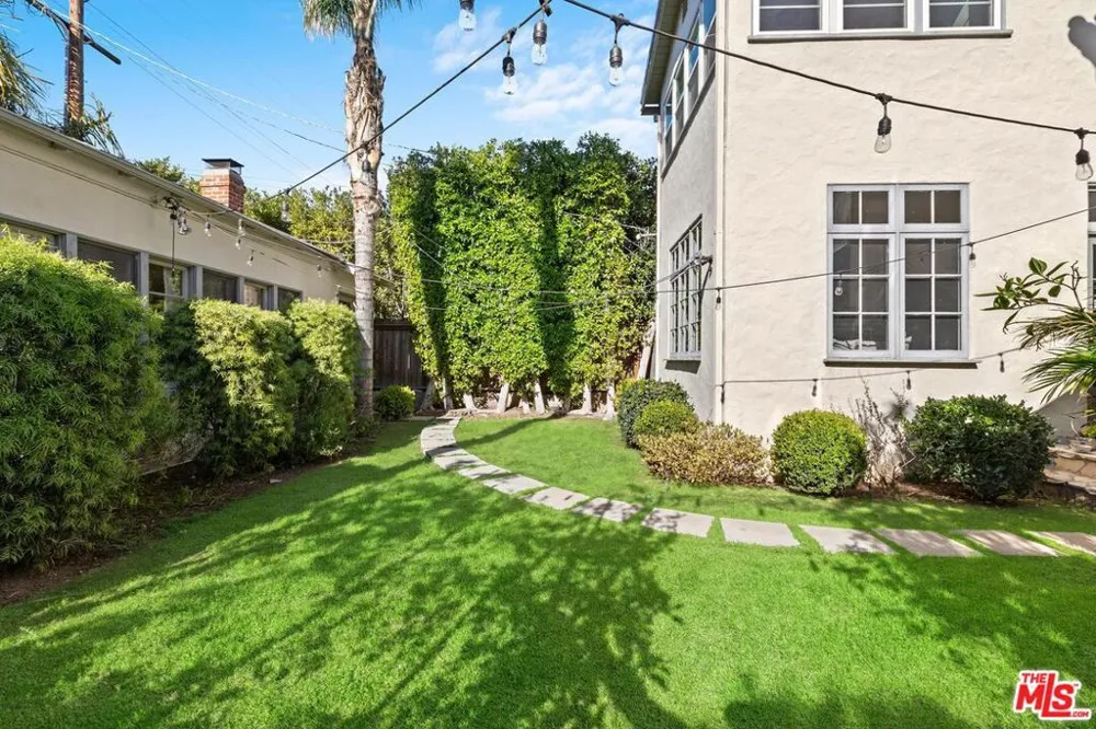 537 June Street Los Angeles, CA 90004