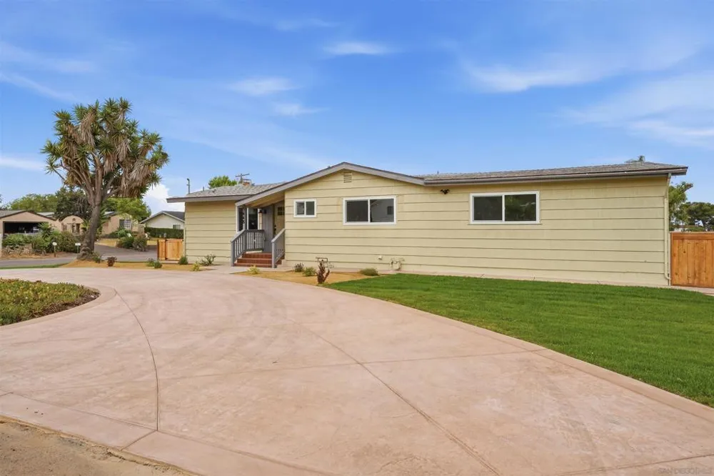 3448 Willow Bonita, CA 91902