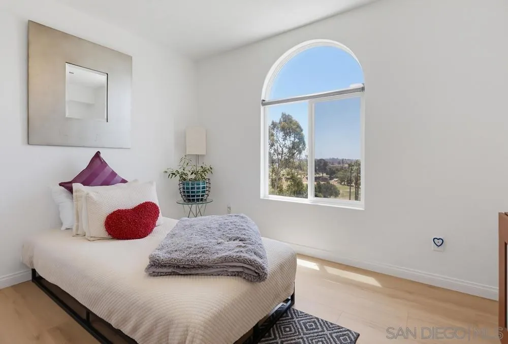 5252 Orange Avenue #131 San Diego, CA 92115