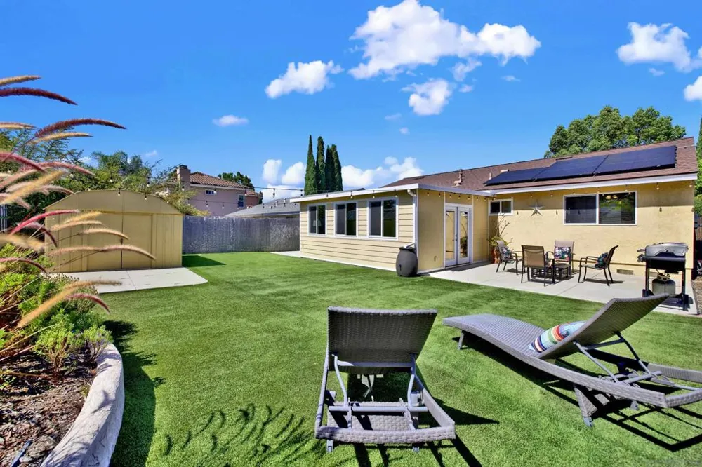 13351 Silver Lake Dr. Poway, CA 92064