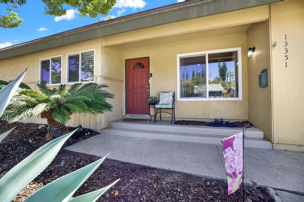 13351 Silver Lake Dr. Poway, CA 92064