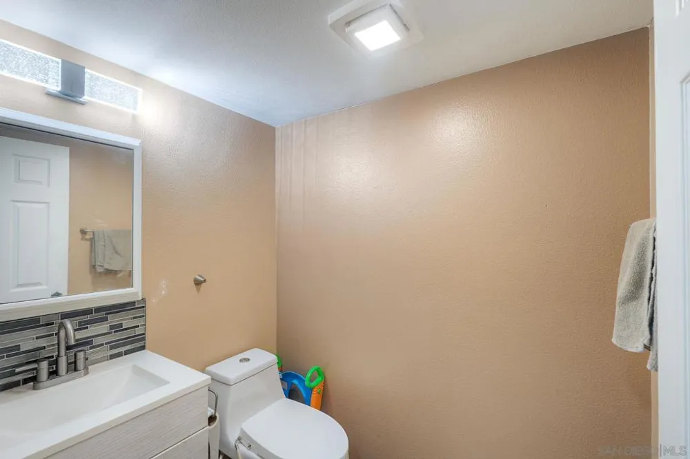 13635 Comuna Dr Poway, CA 92064