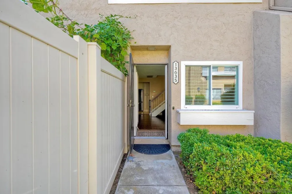 13635 Comuna Dr Poway, CA 92064