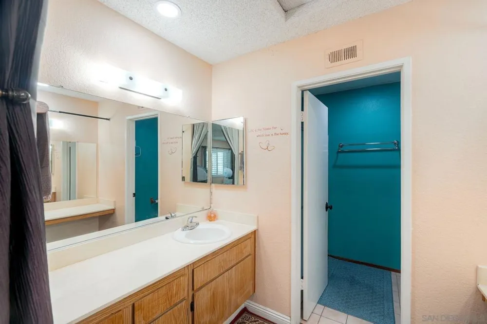13635 Comuna Dr Poway, CA 92064
