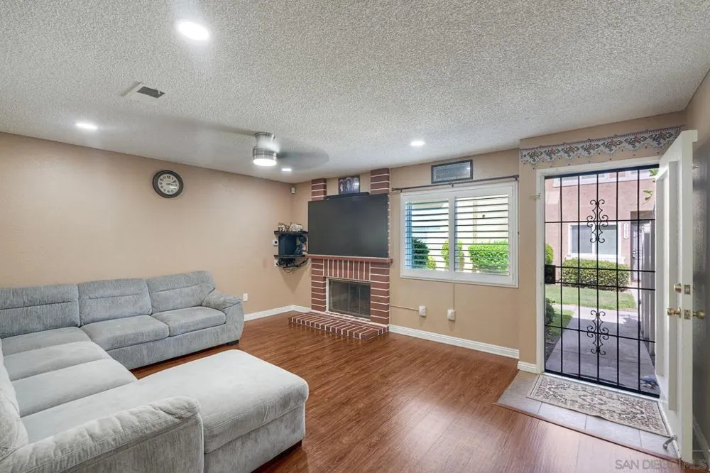 13635 Comuna Dr Poway, CA 92064