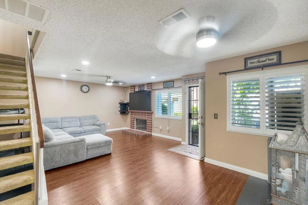 13635 Comuna Dr Poway, CA 92064