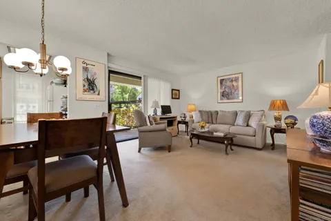 13211 Wimberly Sq. #285