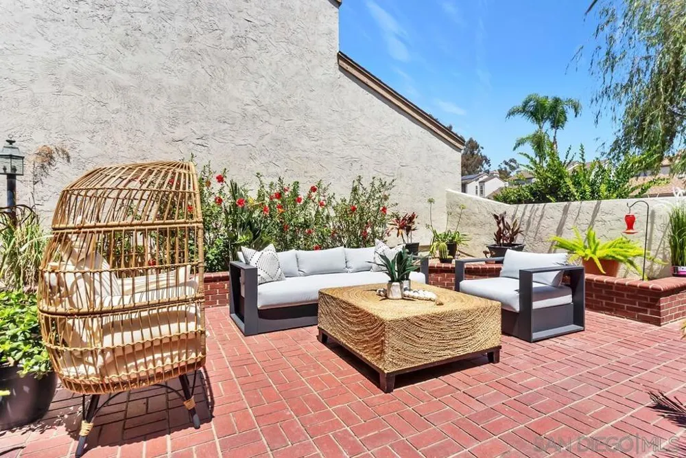 5734 Menorca Dr San Diego, CA 92124