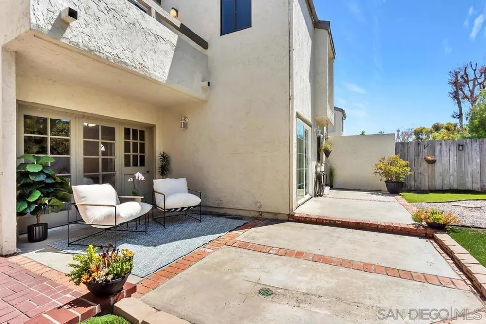 5734 Menorca Dr San Diego, CA 92124