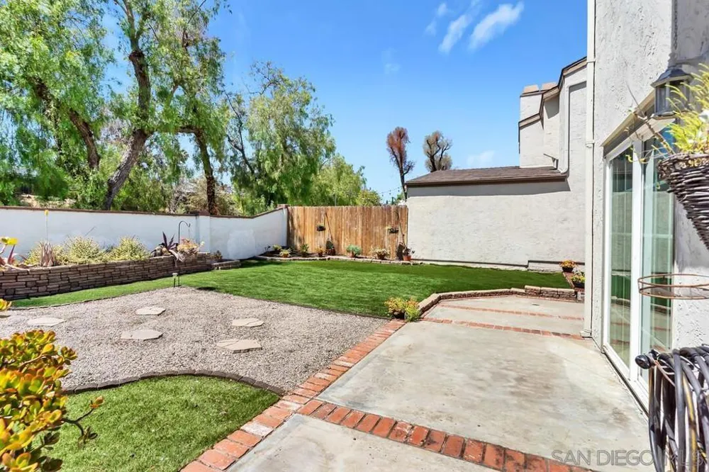 5734 Menorca Dr San Diego, CA 92124