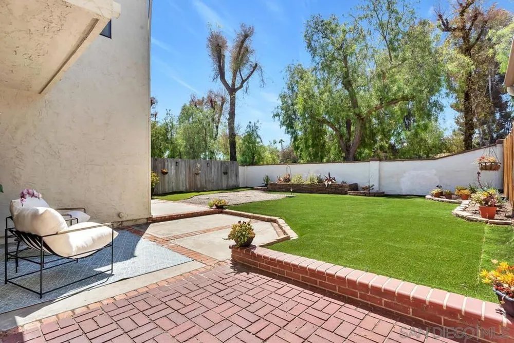 5734 Menorca Dr San Diego, CA 92124