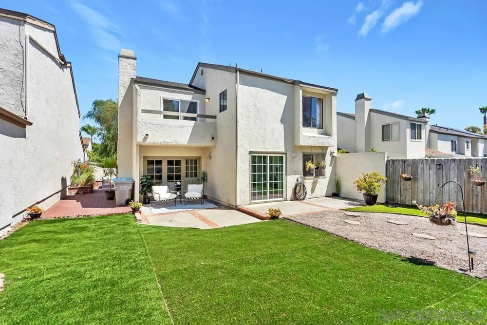 5734 Menorca Dr San Diego, CA 92124