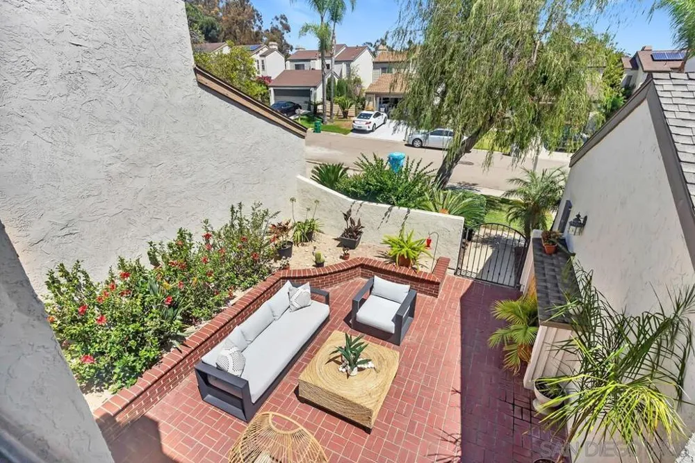 5734 Menorca Dr San Diego, CA 92124