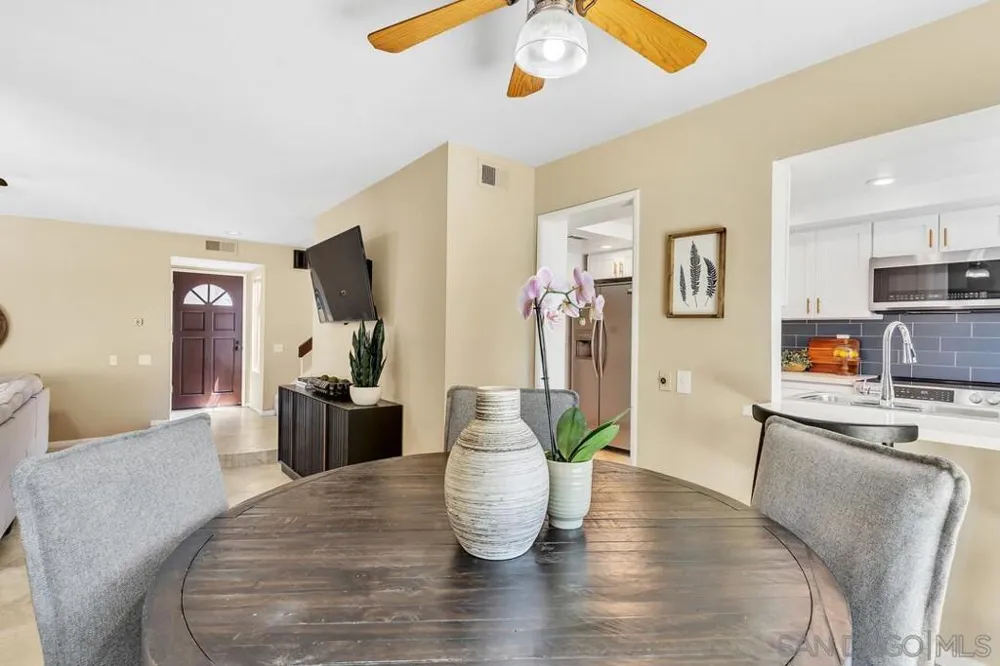 5734 Menorca Dr San Diego, CA 92124