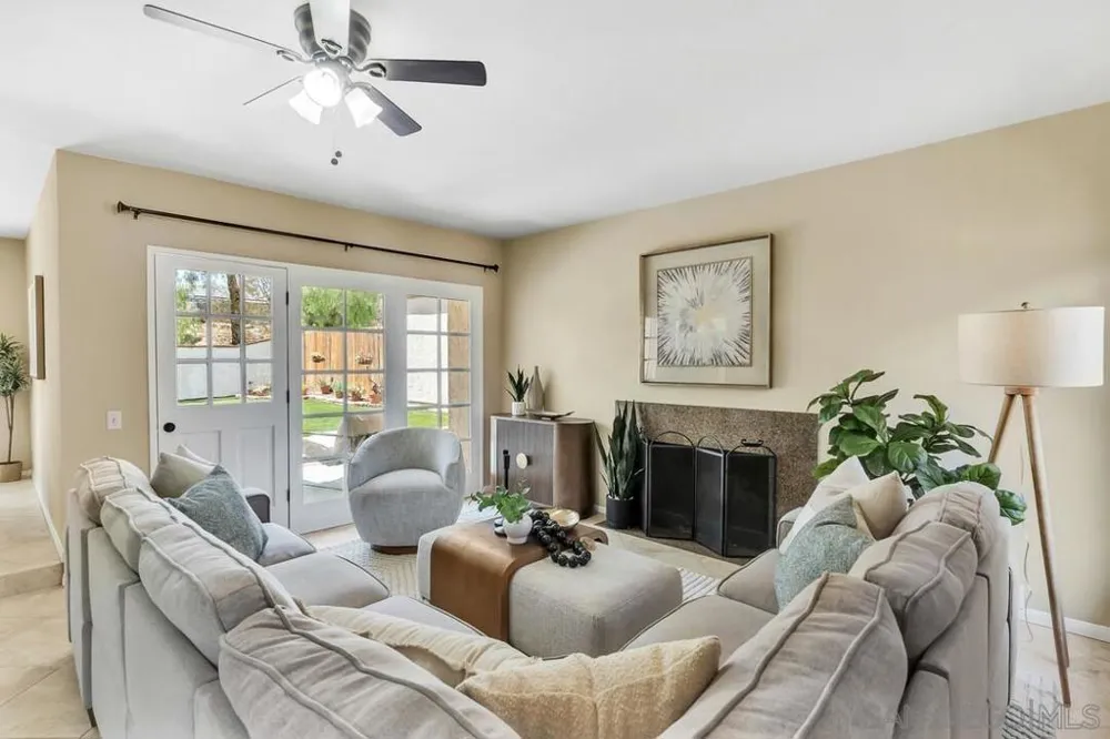 5734 Menorca Dr San Diego, CA 92124