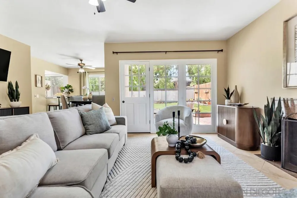 5734 Menorca Dr San Diego, CA 92124