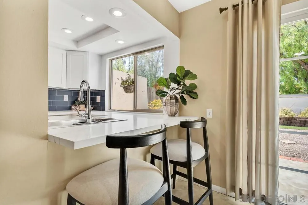 5734 Menorca Dr San Diego, CA 92124