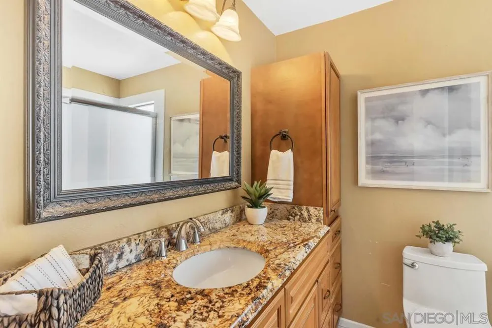 5734 Menorca Dr San Diego, CA 92124