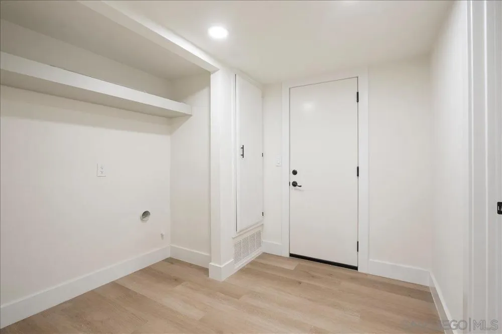 6268 Lance Place San Diego, CA 92120
