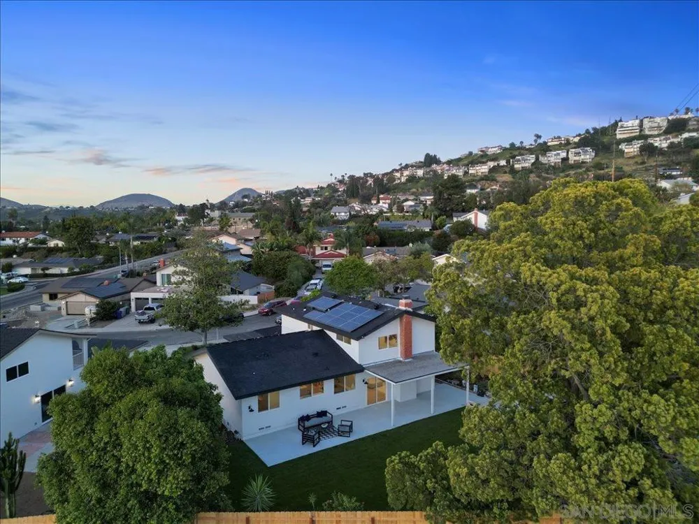 6268 Lance Place San Diego, CA 92120