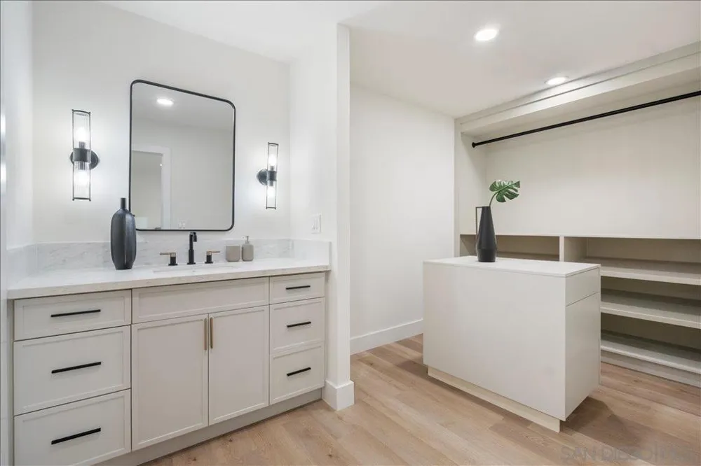 6268 Lance Place San Diego, CA 92120