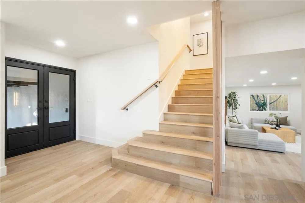6268 Lance Place San Diego, CA 92120