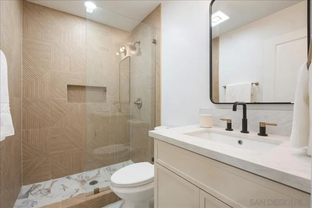 6268 Lance Place San Diego, CA 92120