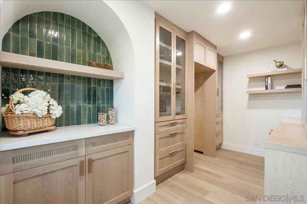 6268 Lance Place San Diego, CA 92120