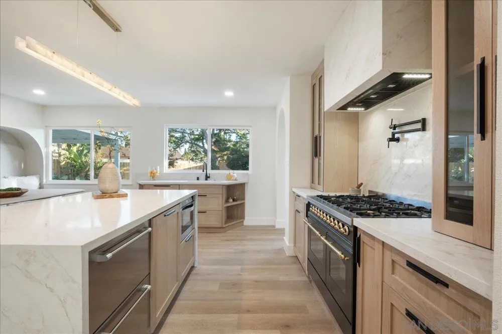 6268 Lance Place San Diego, CA 92120