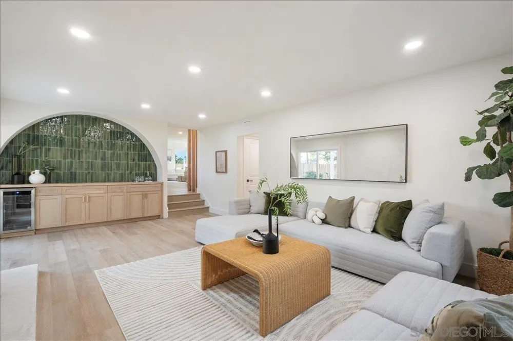 6268 Lance Place San Diego, CA 92120