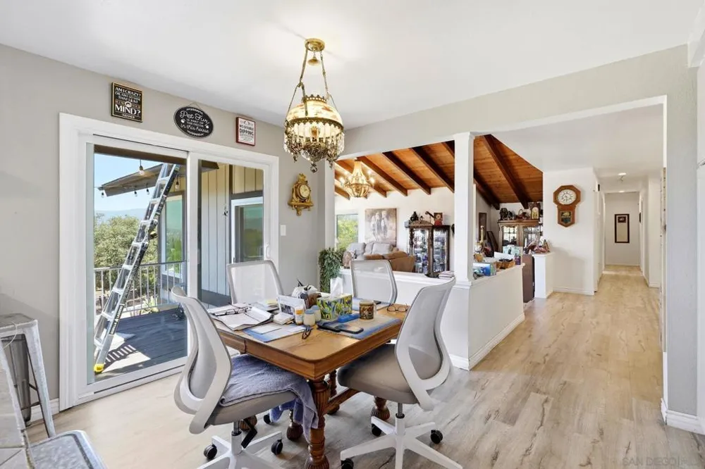 1049 Ranchito Court Alpine, CA 91901