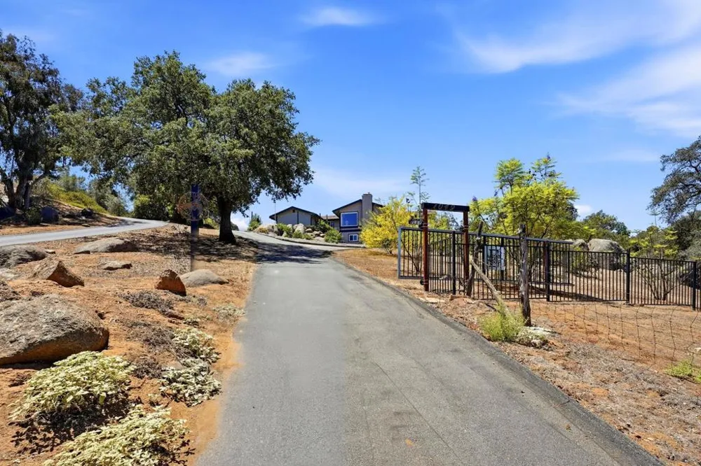 1049 Ranchito Court Alpine, CA 91901