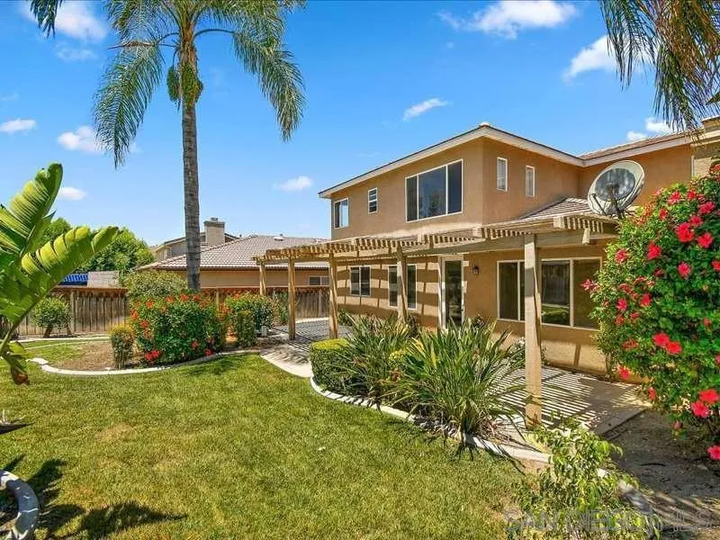 1586 Silver Cup CT Redlands, CA 92374