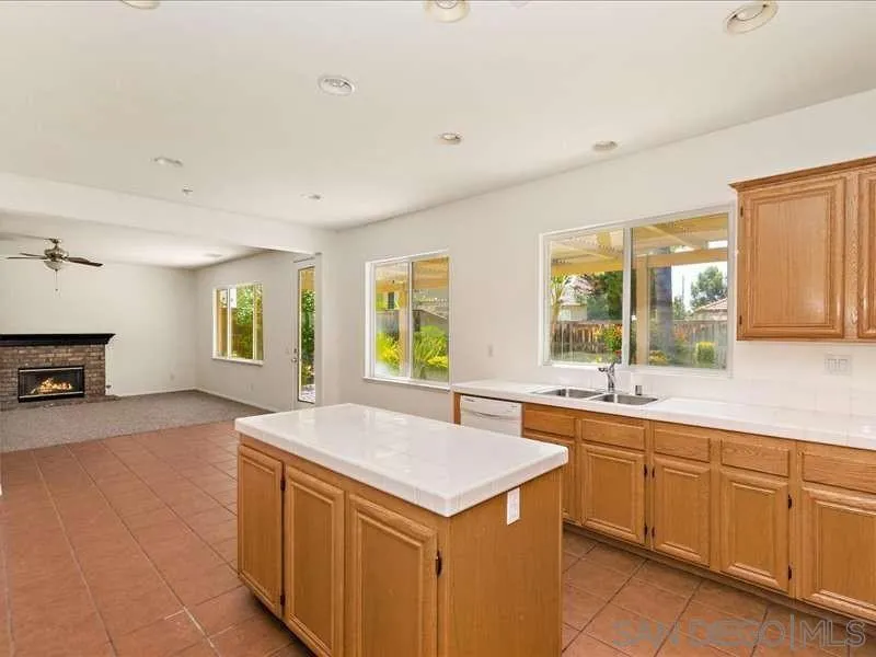 1586 Silver Cup CT Redlands, CA 92374