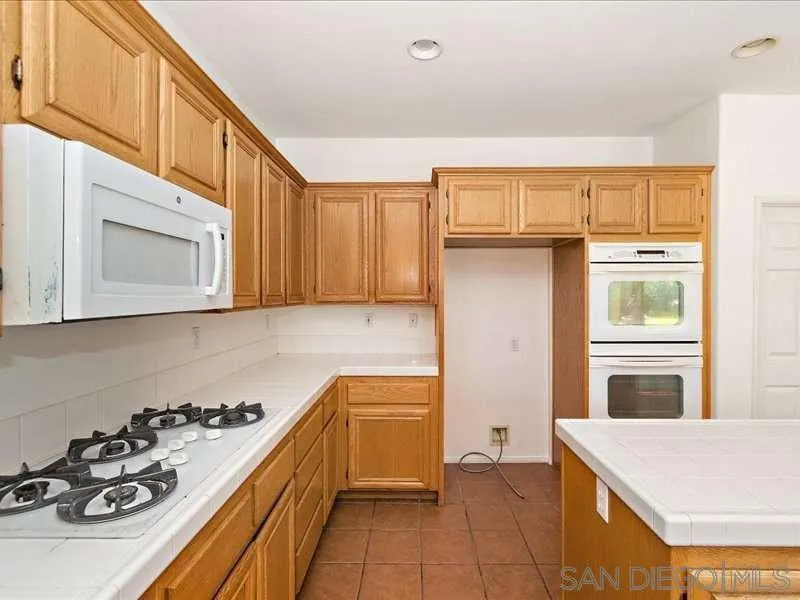 1586 Silver Cup CT Redlands, CA 92374