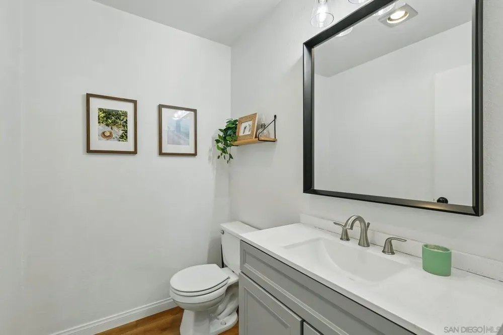 5455 Baltimore Dr #8 La Mesa, CA 91942